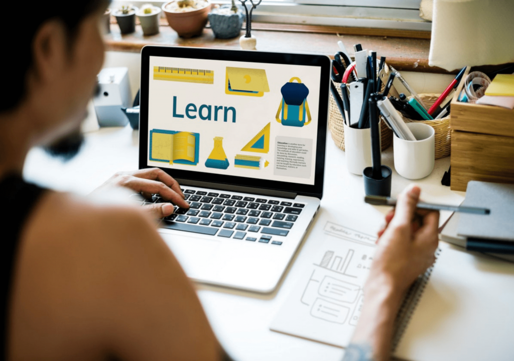 Online Learning Explained for Beginners: A Clear, Confident Start to Digital Education